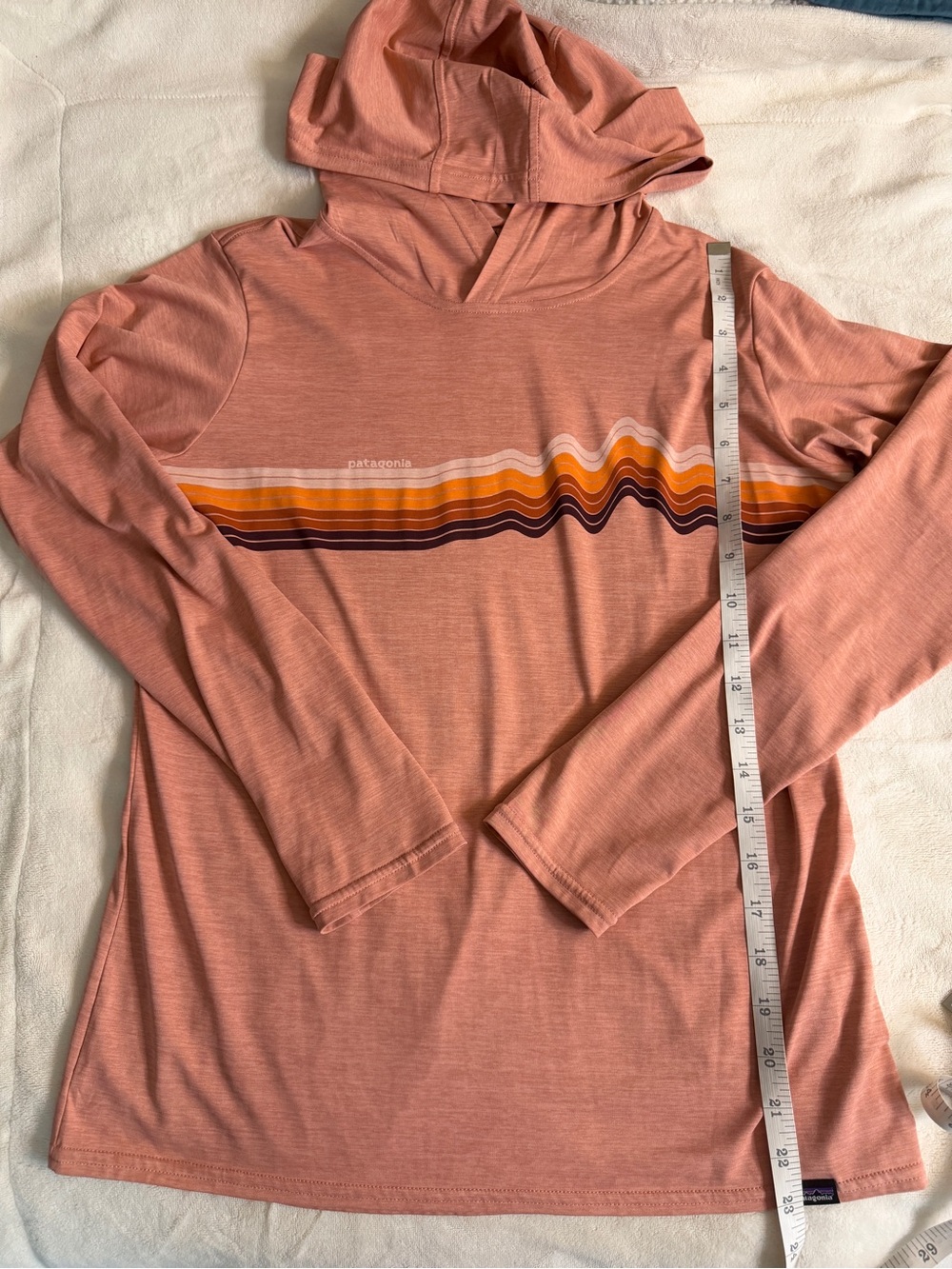 Patagonia Women's Salmon-Peach Hooded Long-Sleeve Sweater with Retro Stripe